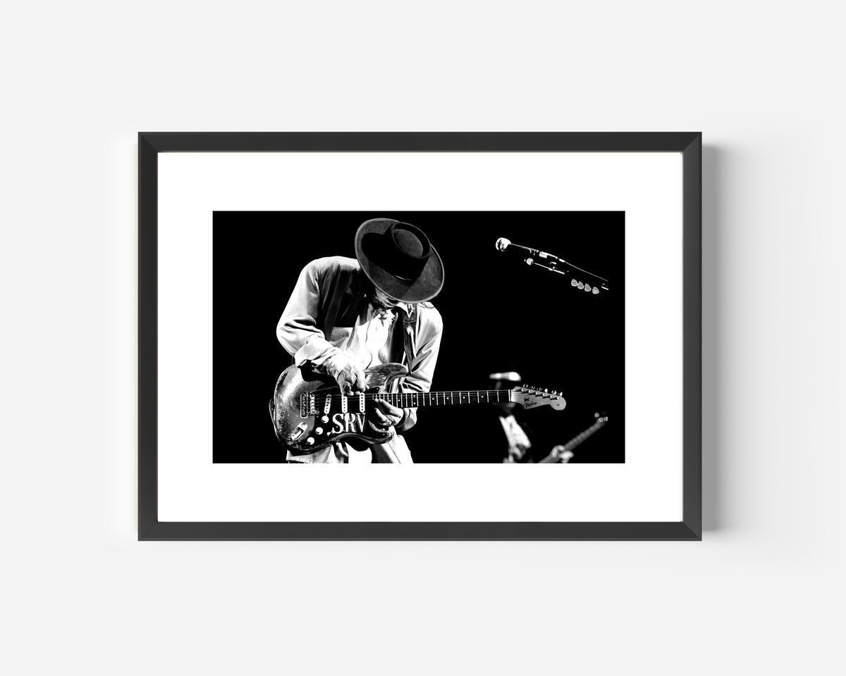STEVIE RAY VAUGHAN FRAMED MUSIC PRINT A3